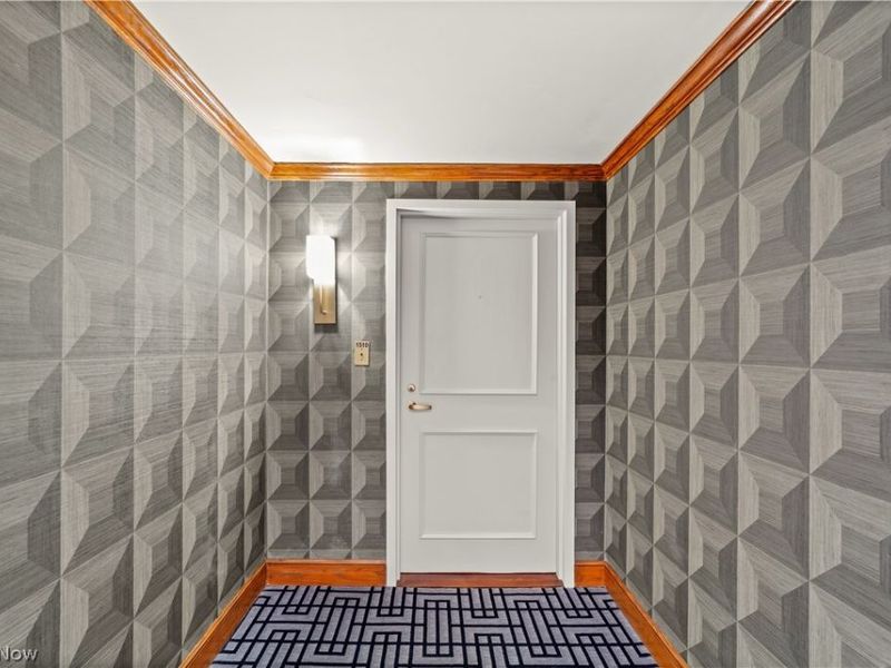 1 Bratenahl Place, Unit 1510, Bratenahl, OH 44108 Photo 3