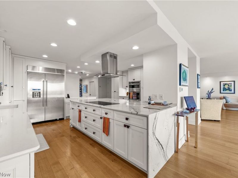 1 Bratenahl Place, Unit 1010, Bratenahl, OH 44108 Photo 11