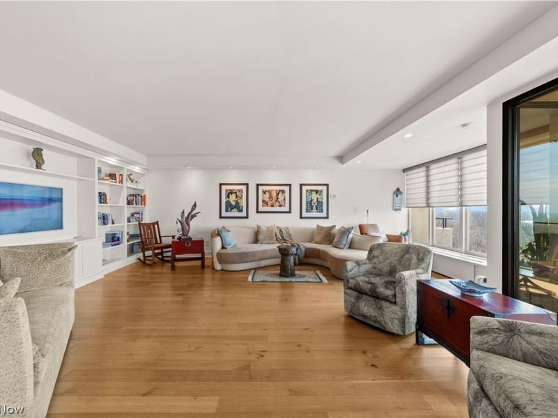 1 Bratenahl Place, Unit 1010, Bratenahl, OH 44108 Photo 18