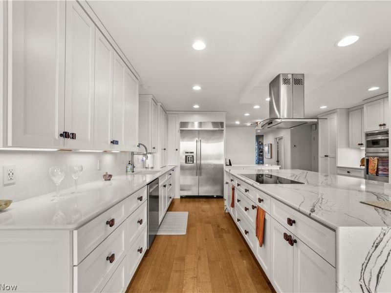 1 Bratenahl Place, Unit 1010, Bratenahl, OH 44108 Photo 9