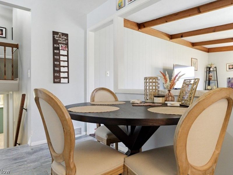 4839 Hartley Drive, Lyndhurst, OH 44124 Photo 9