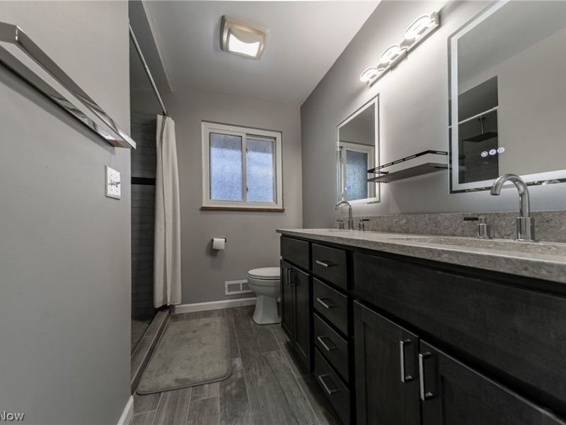 6473 Tanglewood Lane, Independence, OH 44131 Photo 18