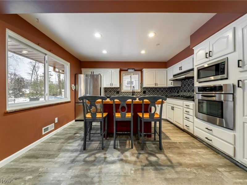 6473 Tanglewood Lane, Independence, OH 44131 Photo 4