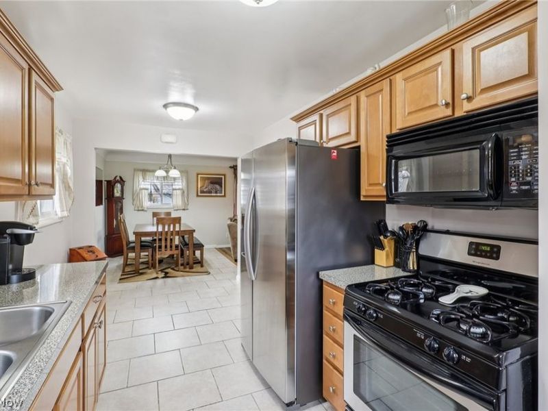 10951 Sharon Drive, Parma, OH 44130 Photo 10