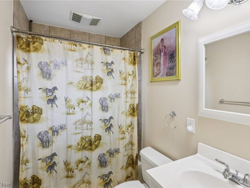 10951 Sharon Drive, Parma, OH 44130 Photo 17