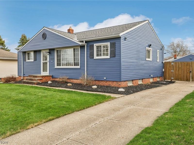 10951 Sharon Drive, Parma, OH 44130 Photo 2