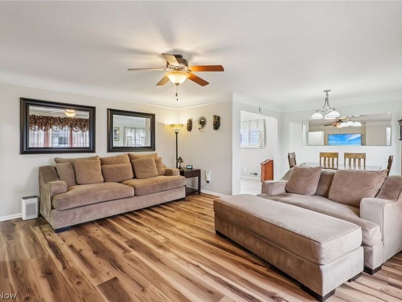 10951 Sharon Drive, Parma, OH 44130 Photo 6