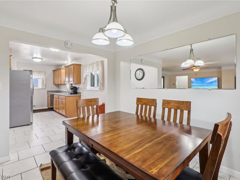 10951 Sharon Drive, Parma, OH 44130 Photo 8