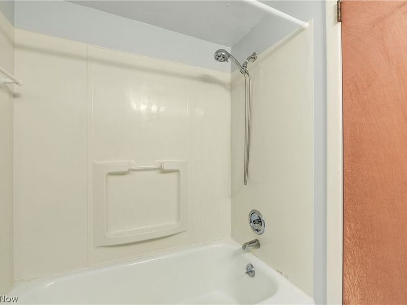 521 Tollis Pky, Unit 298, Broadview Heights, OH 44147 Photo 23