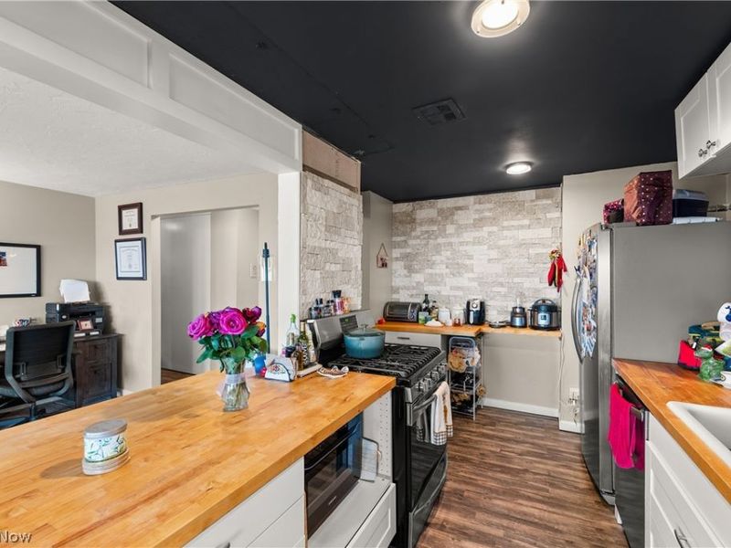 12900 Lake Avenue, Unit 1016, Lakewood, OH 44107 Photo 11