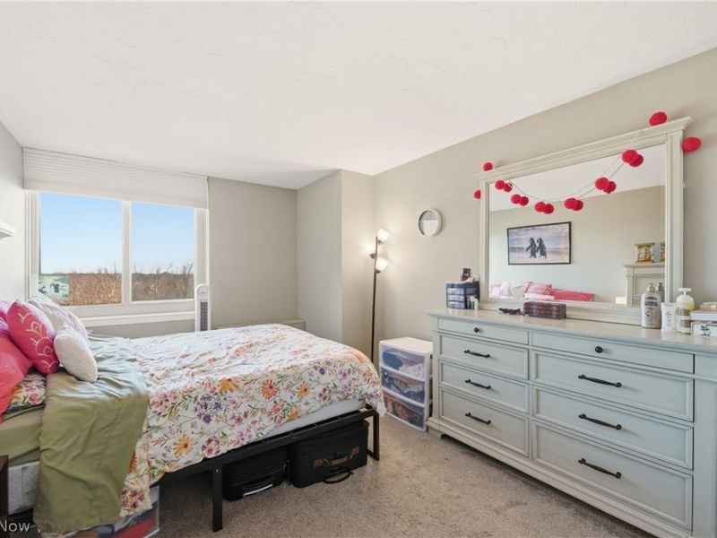 12900 Lake Avenue, Unit 1016, Lakewood, OH 44107 Photo 13