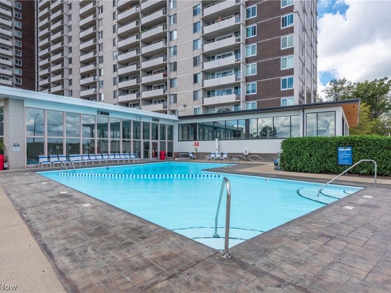 12900 Lake Avenue, Unit 1016, Lakewood, OH 44107 Photo 17