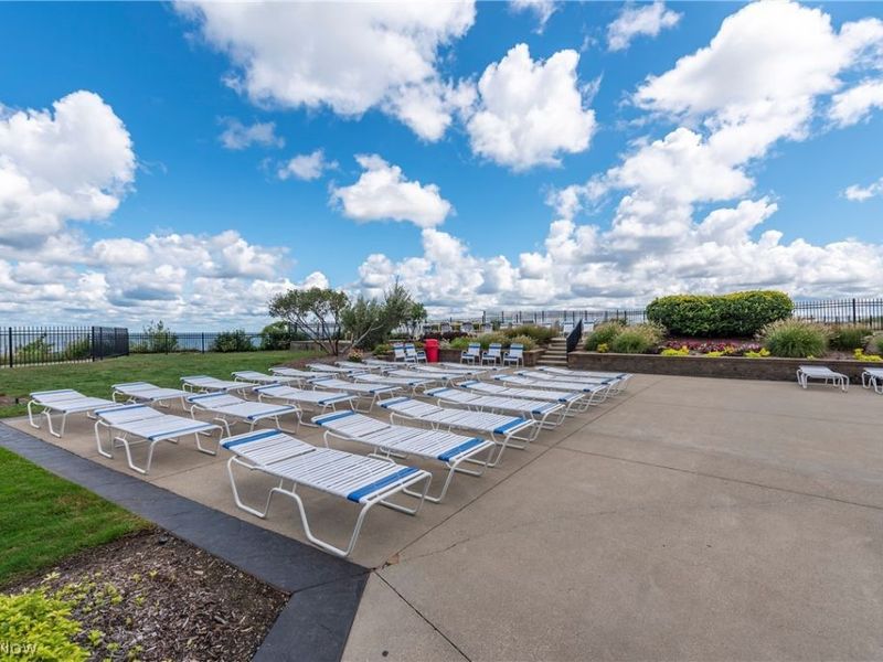 12900 Lake Avenue, Unit 1016, Lakewood, OH 44107 Photo 19