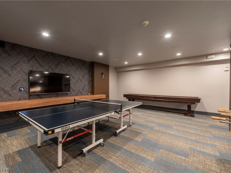 12900 Lake Avenue, Unit 1016, Lakewood, OH 44107 Photo 22