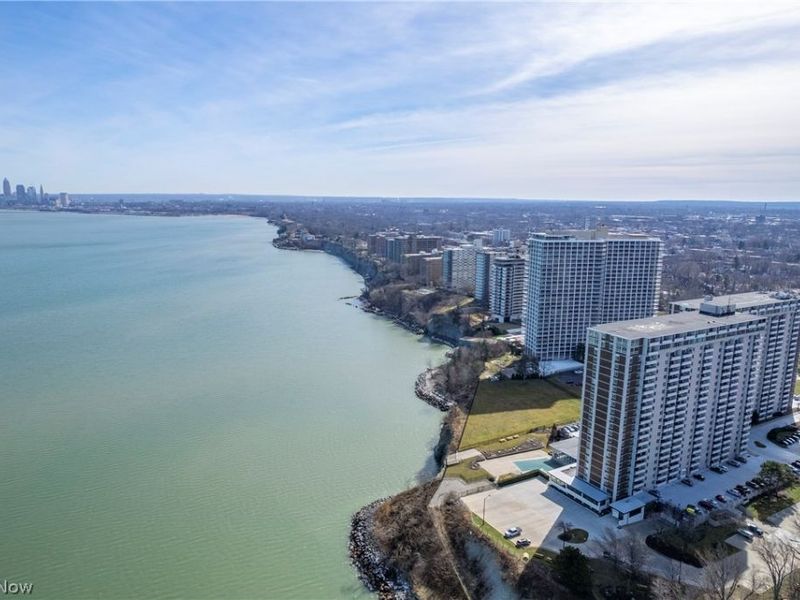 12900 Lake Avenue, Unit 1016, Lakewood, OH 44107 Photo 3