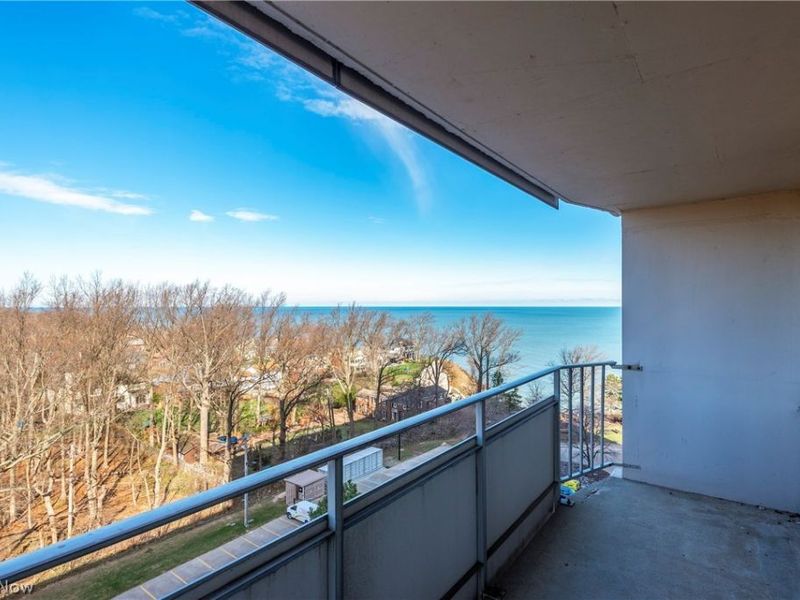 12900 Lake Avenue, Unit 1016, Lakewood, OH 44107 Photo 9