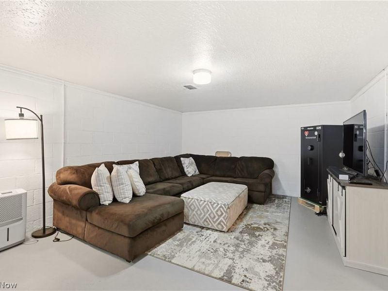 213 Cherry Lane, Seven Hills, OH 44131 Photo 21