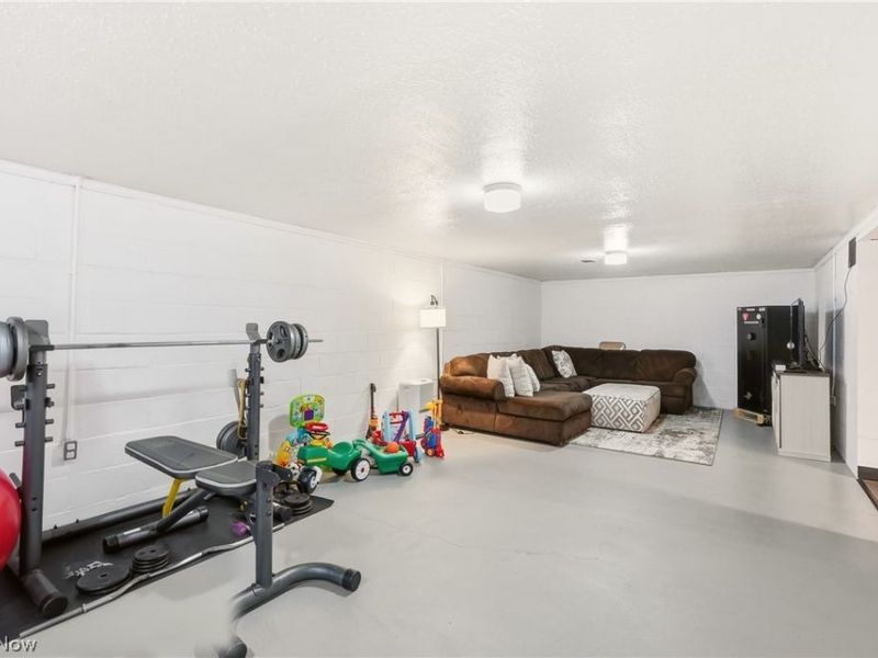 213 Cherry Lane, Seven Hills, OH 44131 Photo 22