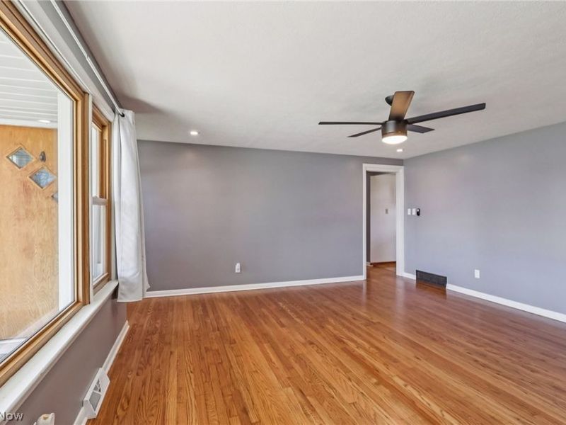 432 35th Street SW, Barberton, OH 44203 Photo 7