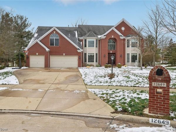 12649 Fieldstone Point, Strongsville, OH 44149
