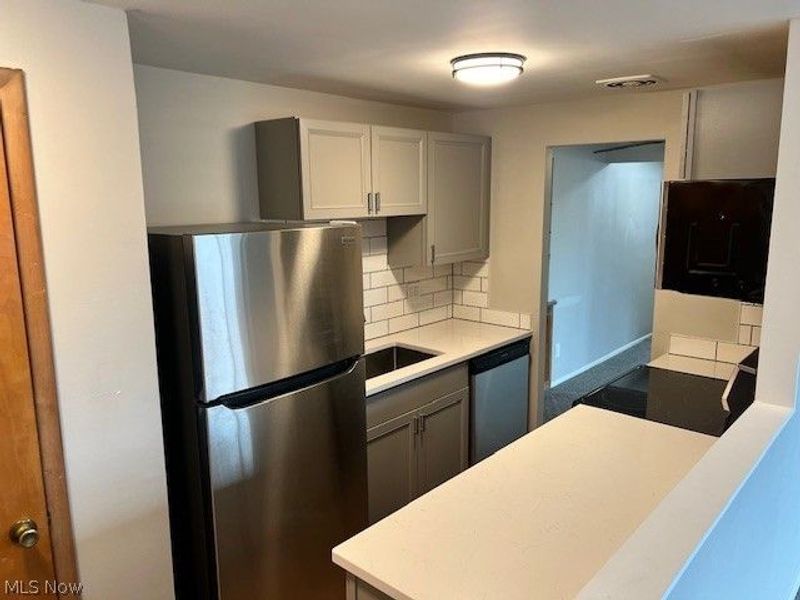 20550 Detroit Road, Unit 6, Rocky River, OH 44116 Photo 5