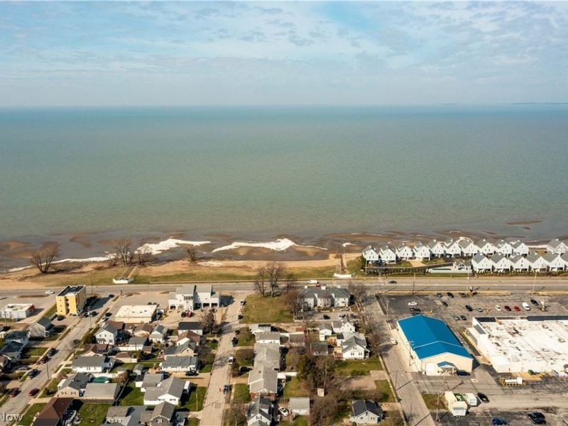 1506 E Perry Street, Port Clinton, OH 43452 Photo 11