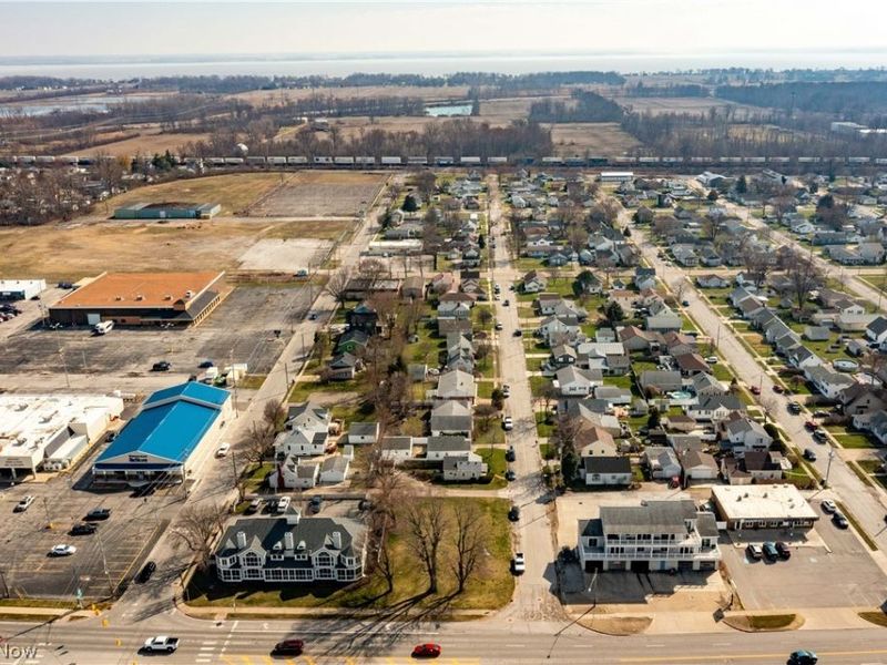 1506 E Perry Street, Port Clinton, OH 43452 Photo 5