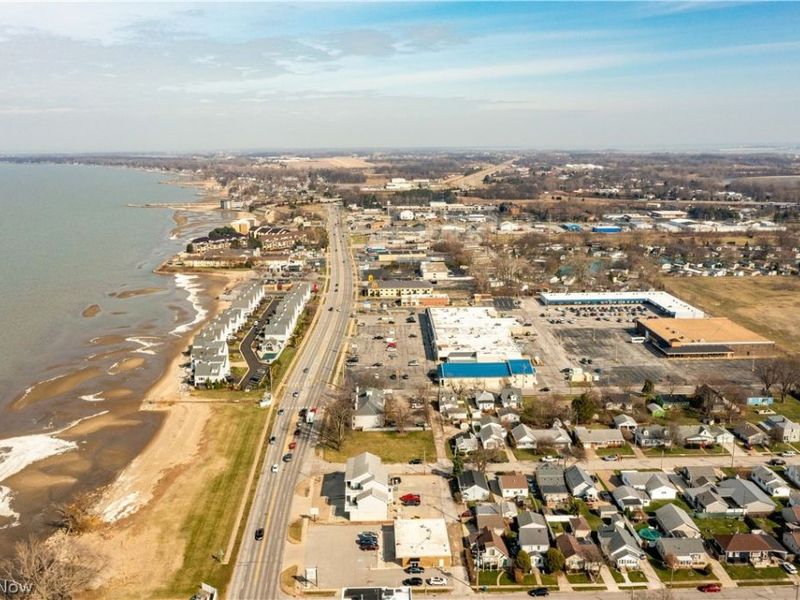 1506 E Perry Street, Port Clinton, OH 43452 Photo 8