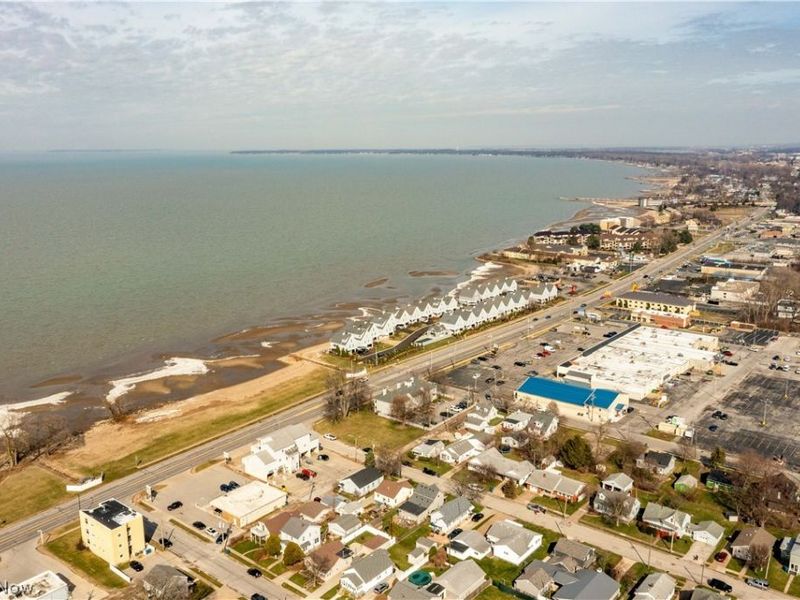 1506 E Perry Street, Port Clinton, OH 43452 Photo 9