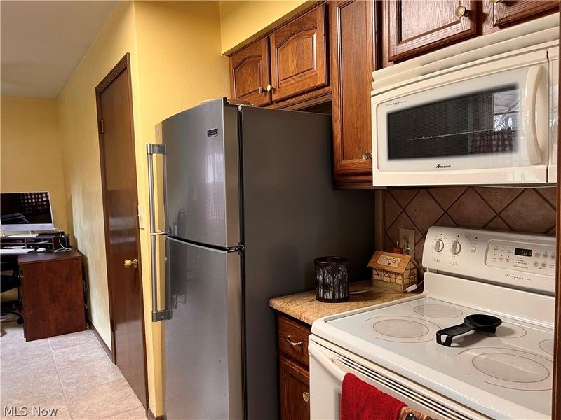 49231 England Drive, East Palestine, OH 44413 Photo 32