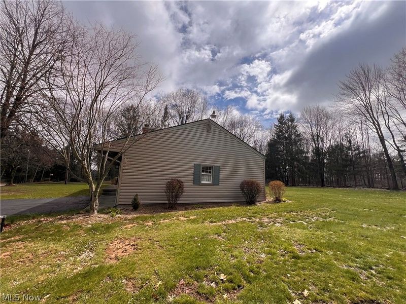 49231 England Drive, East Palestine, OH 44413 Photo 5