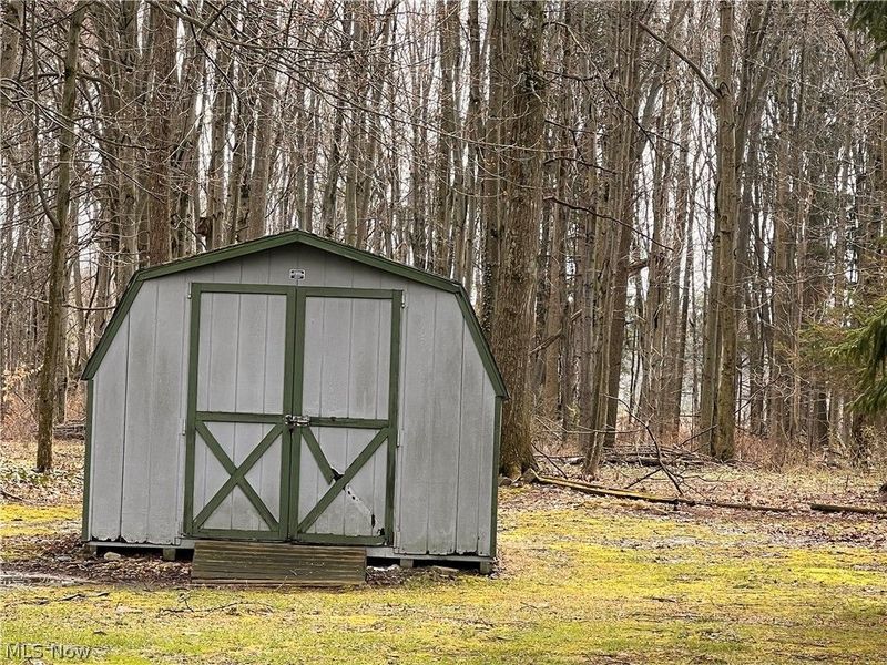 49231 England Drive, East Palestine, OH 44413 Photo 9