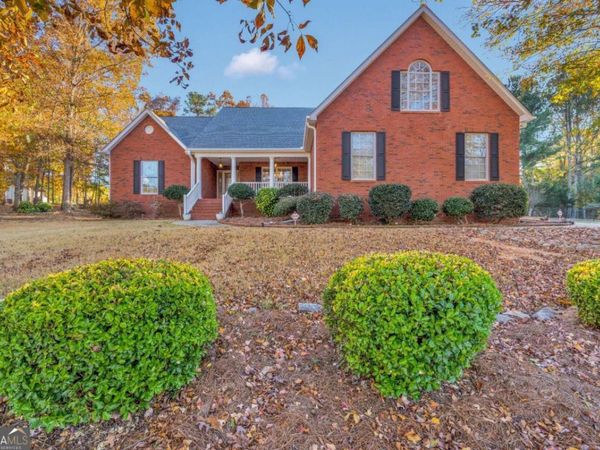 523 Barhams Ridge Drive, Mcdonough, GA 30252