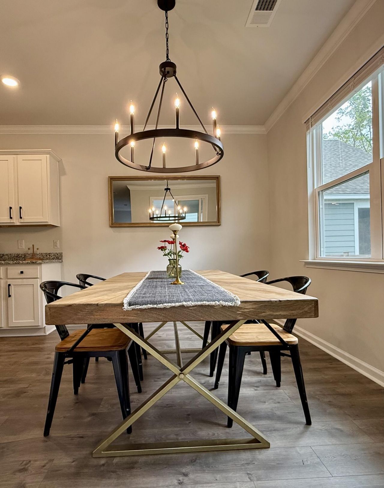 496 Oak View Way Photo 10