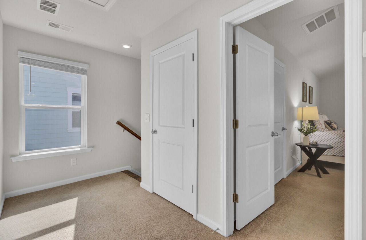 496 Oak View Way Photo 14