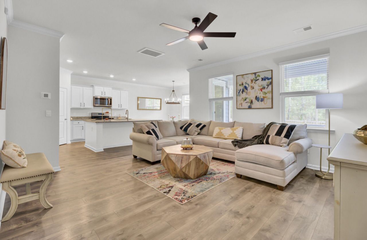 496 Oak View Way Photo 5