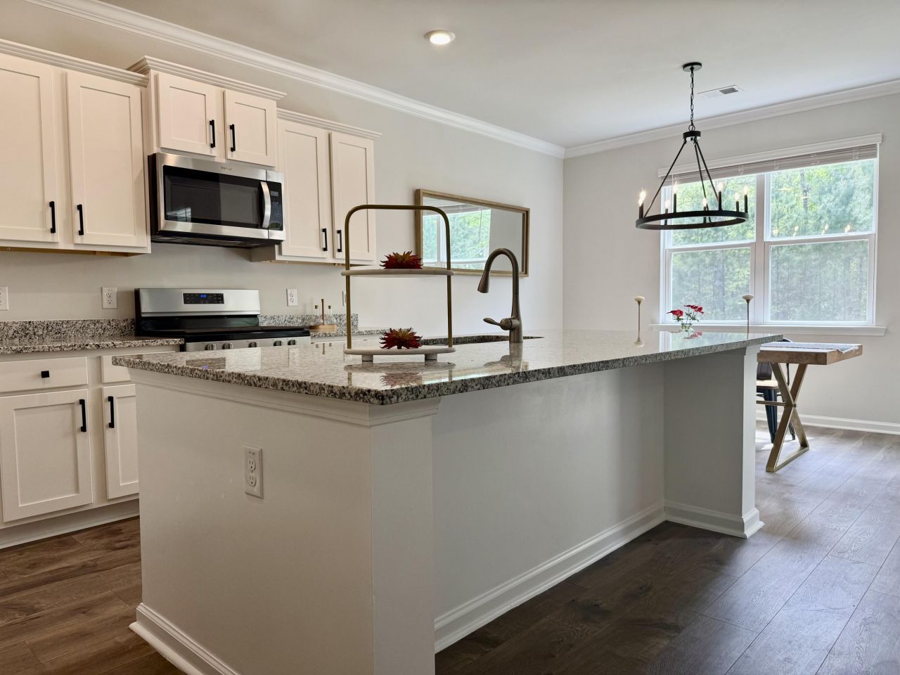 496 Oak View Way Photo 8