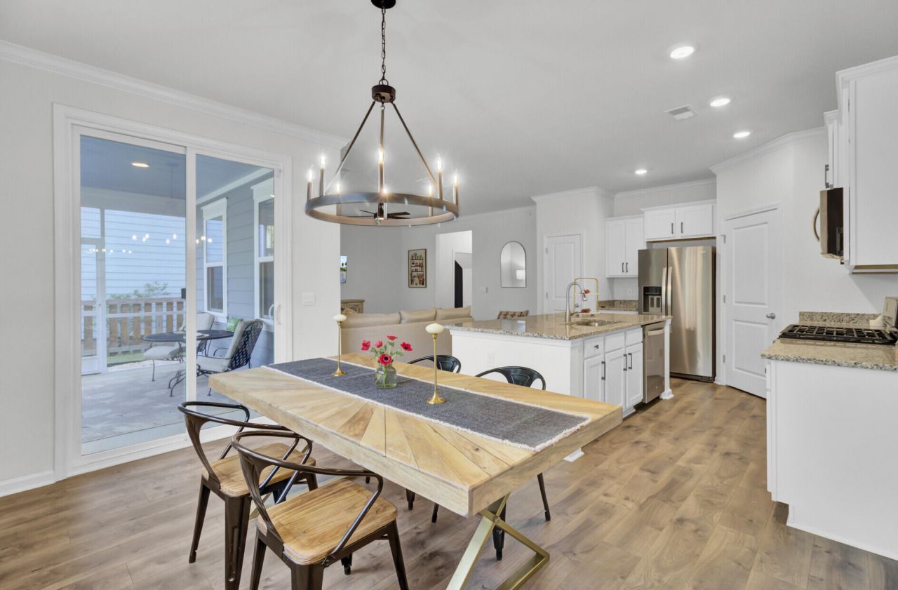 496 Oak View Way Photo 9