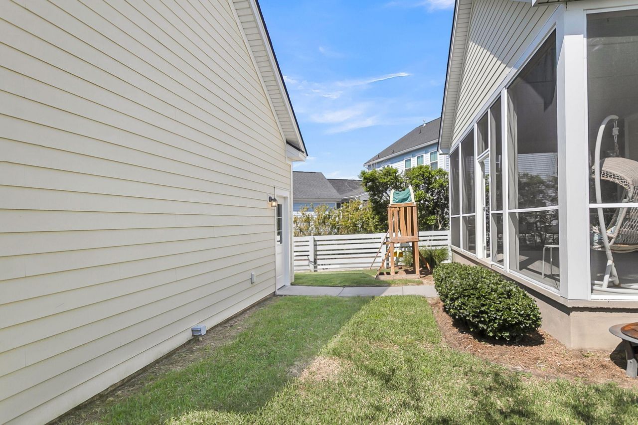 445 Watergrass Way Photo 45