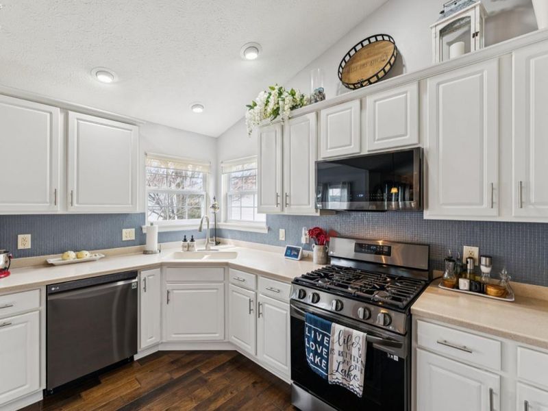 1235 Cherokee, Vermilion, OH 44089 Photo 9