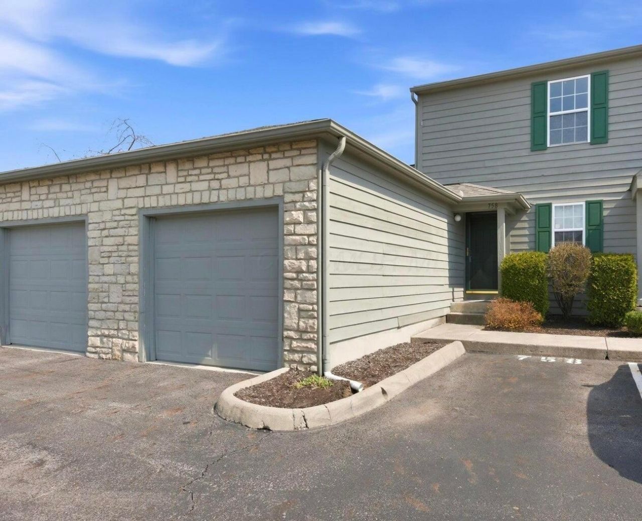 758 Parkgrove Way, Lewis Center, OH 43035 Main Photo