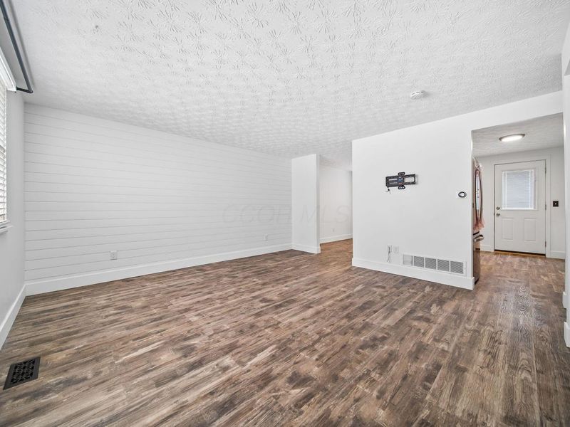 8576 Renaa Avenue, Galloway, OH 43119 Photo 3