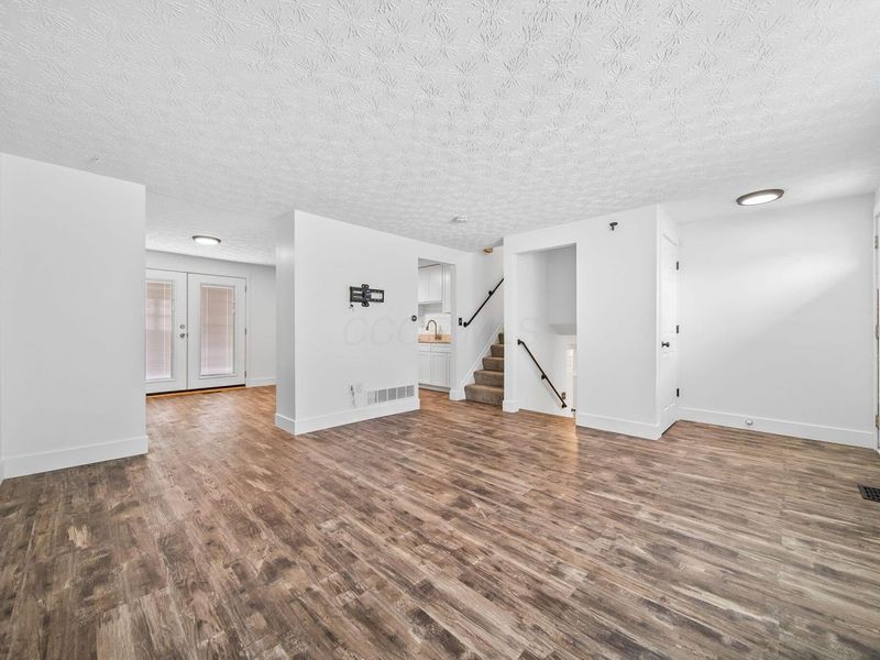 8576 Renaa Avenue, Galloway, OH 43119 Photo 4