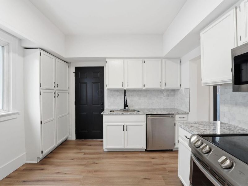 1475 E Hudson Street , Columbus, OH 43211 Photo 4