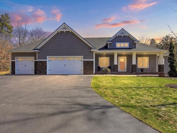 977 McGregor Drive, Eau Claire, WI 54703