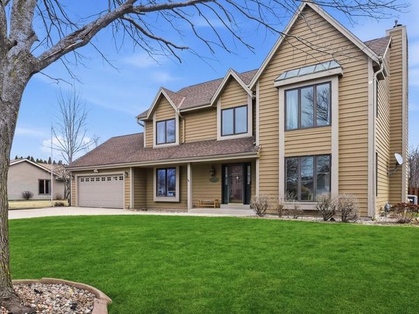 4870 S 122nd STREET, Greenfield, WI 53228