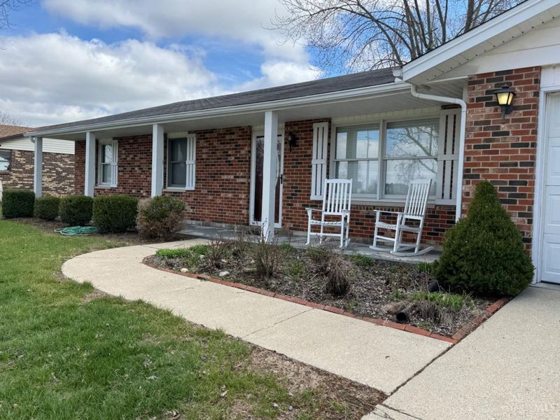 210 Baker Lane, Carlisle, OH 45005 Photo 3