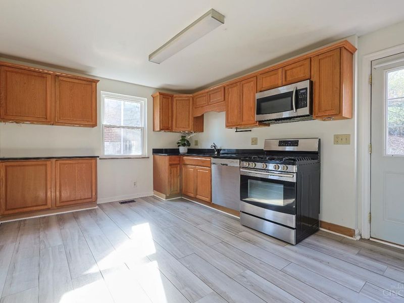 221 E Mechanic Street, Reading, OH 45215 Photo 12