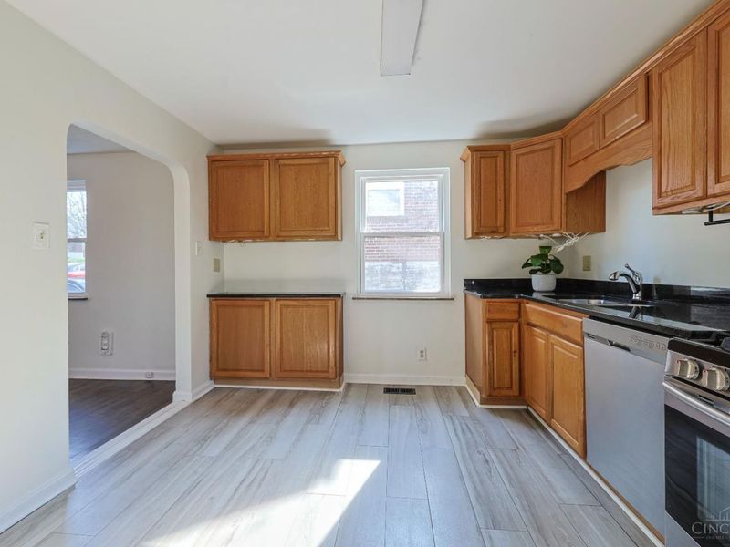 221 E Mechanic Street, Reading, OH 45215 Photo 13