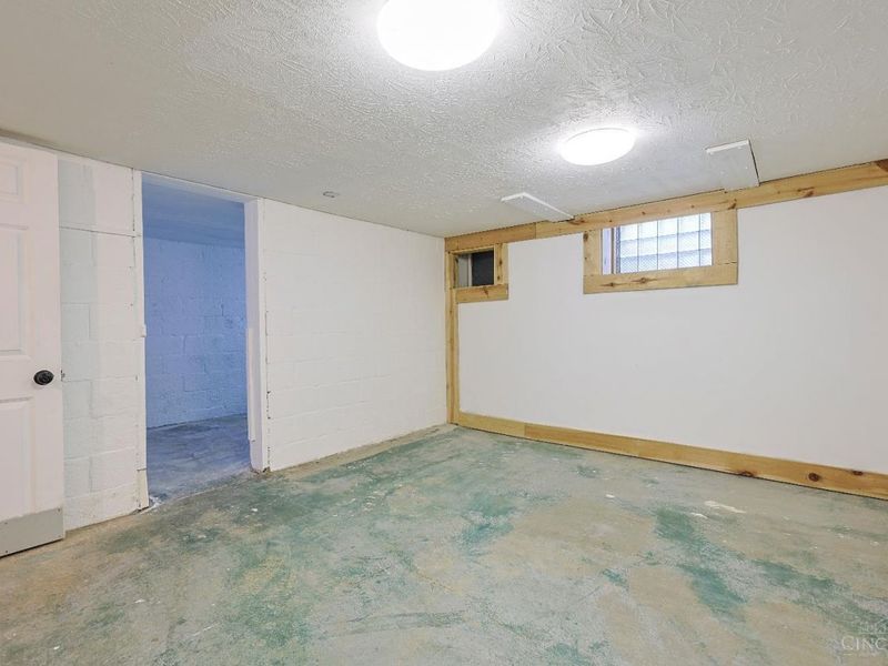 221 E Mechanic Street, Reading, OH 45215 Photo 21